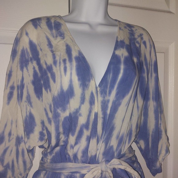 LULUS Blue Tie Dye Romper Size M Seaside Gale Surplice Top - Picture 4 of 6